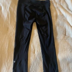 Lululemon leggings size 6